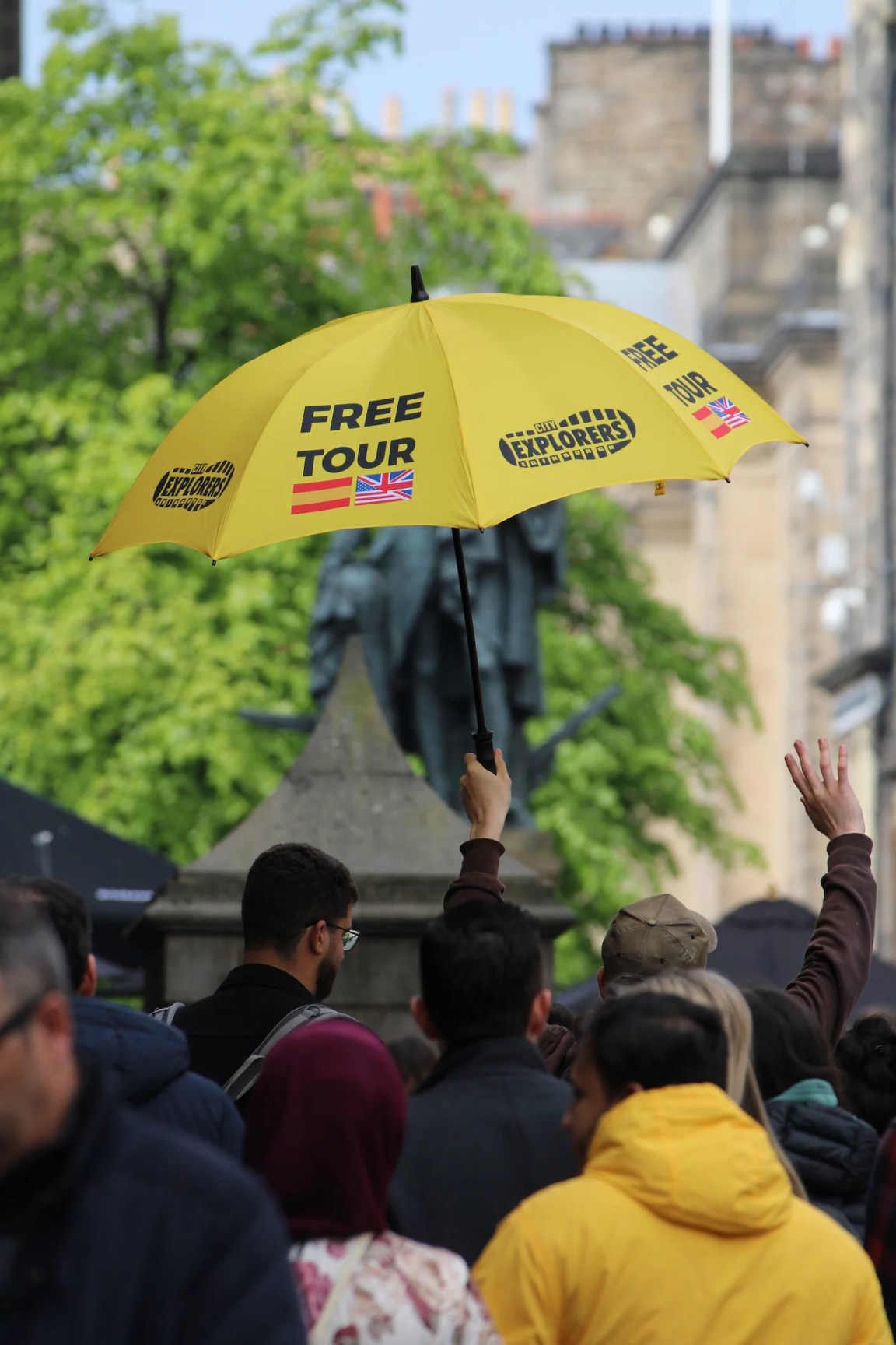 Free walking tours on the streets of Edinburgh