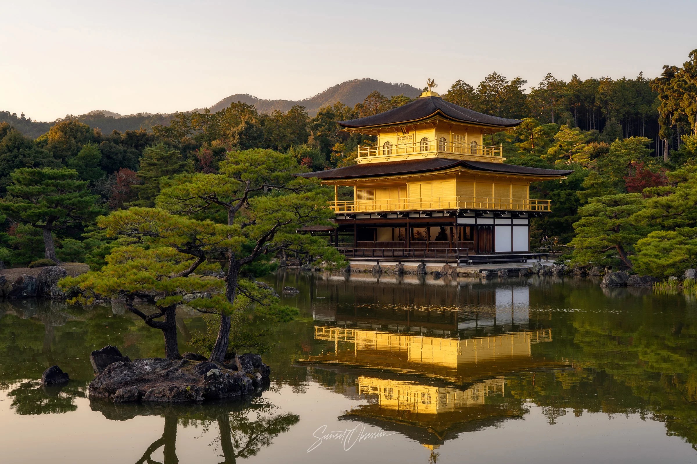 Kinkakuji might just be one of the most beautiful and scenic Japanese temples