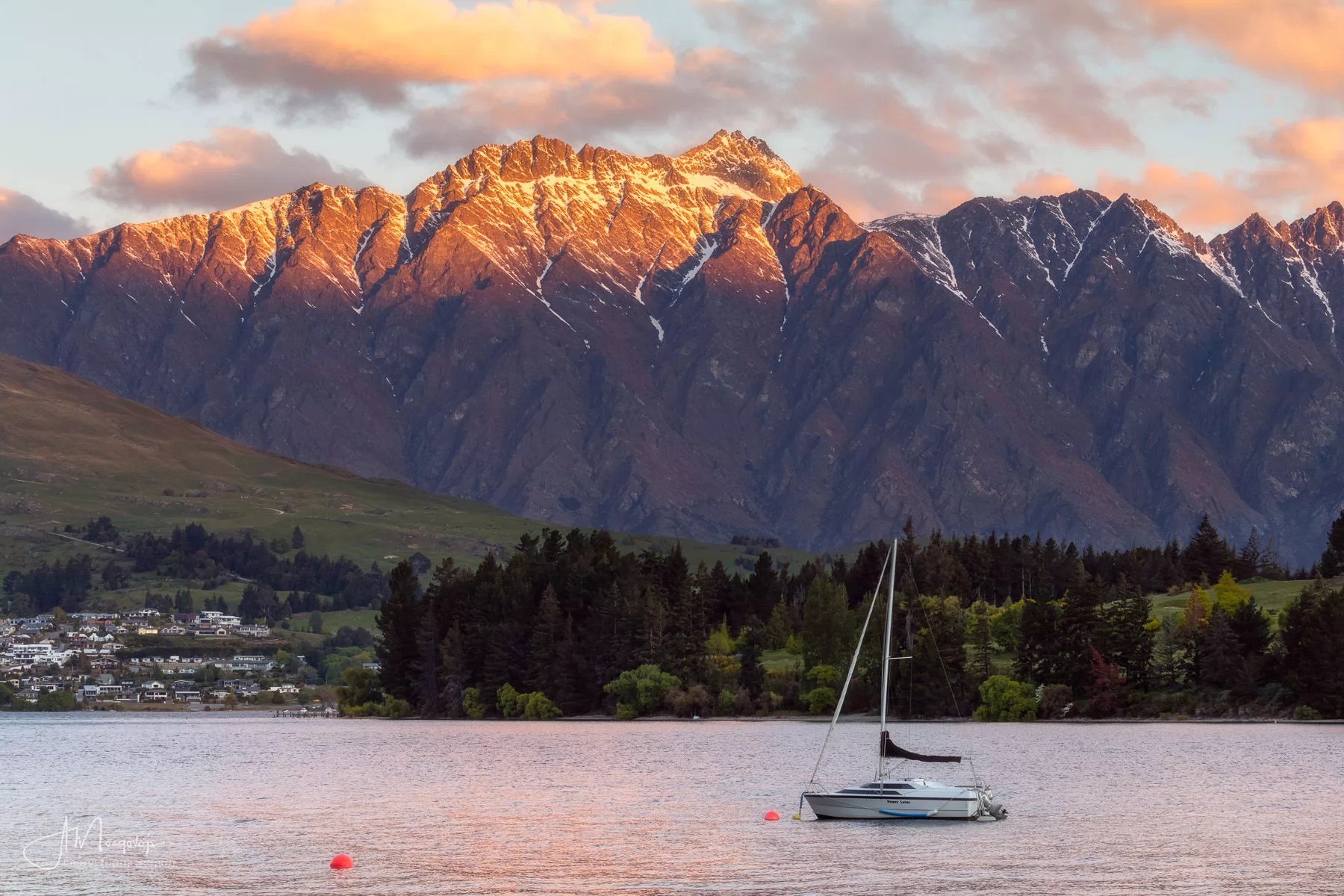 Queenstown Gardens is one of the best landscape photography locations in Queenstown