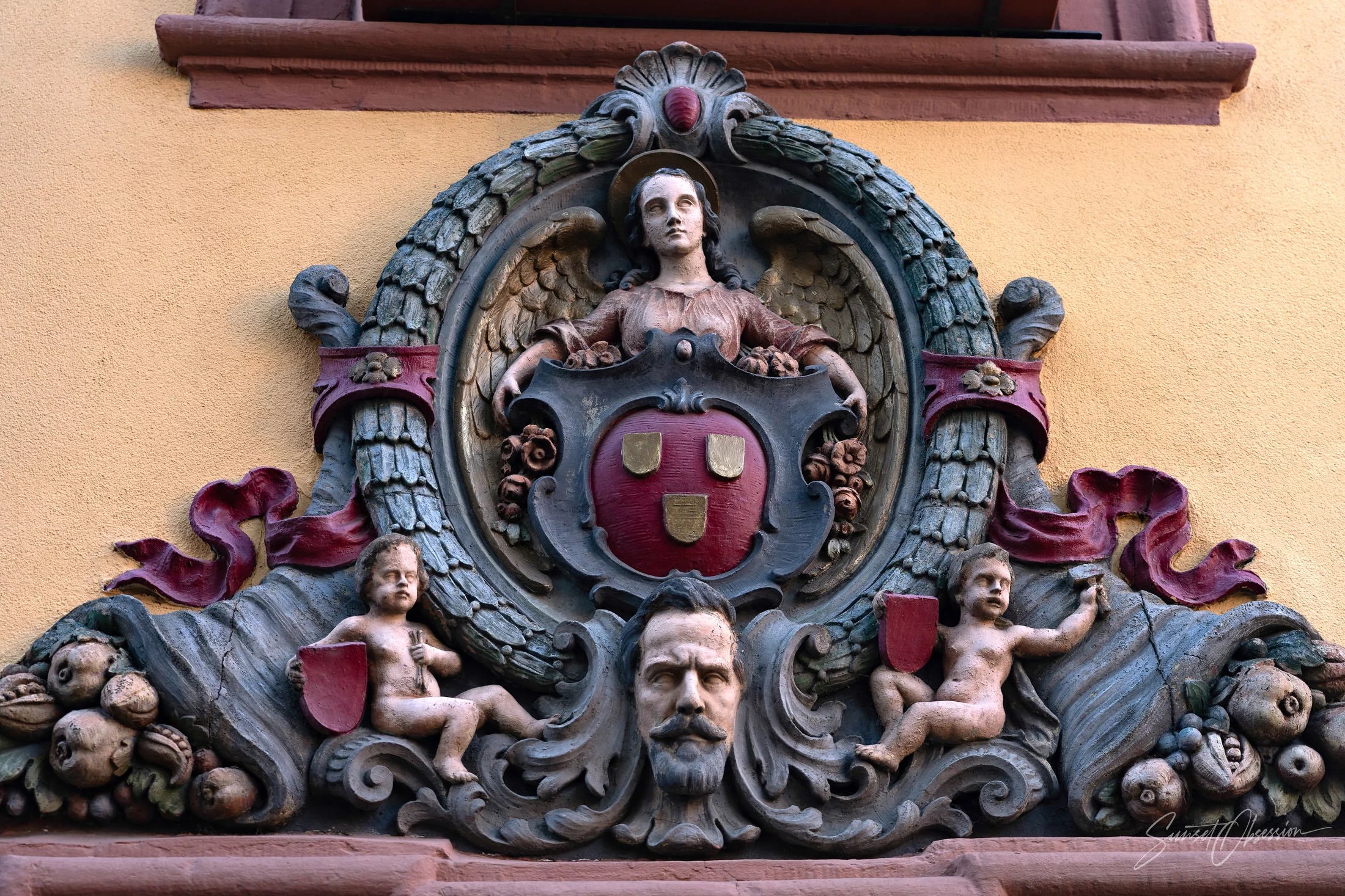 House wall decorations on the streets of Heidelberg