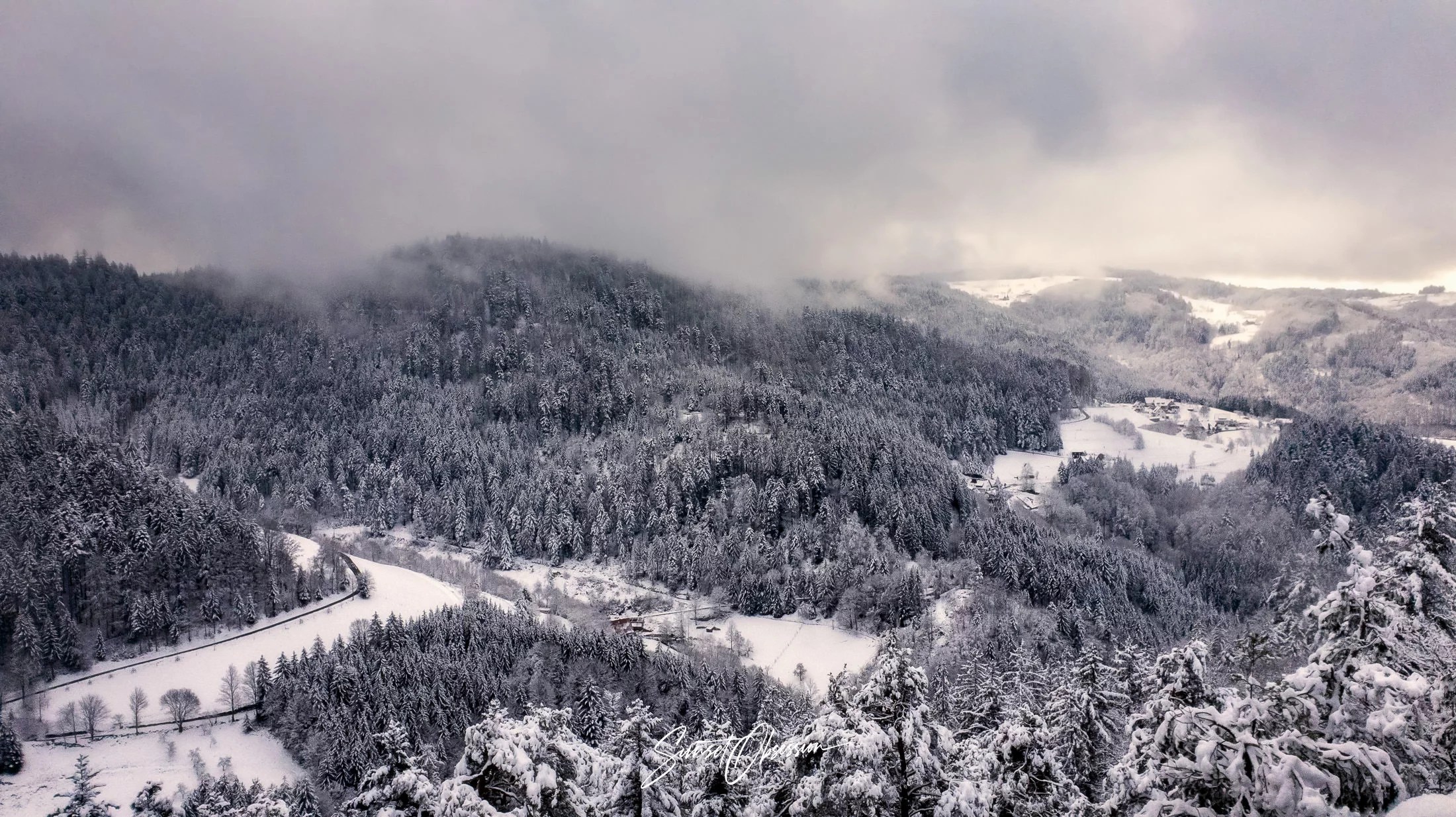 The view of the valley from Karlsruher Grat